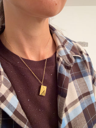Collana bustina