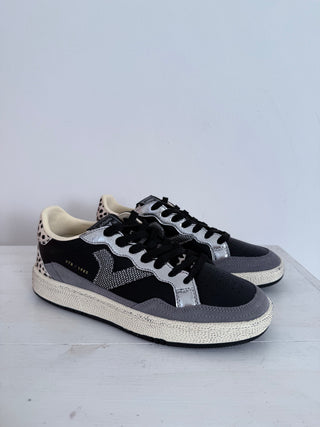 Sneakers - VICTORIA - 8806114 NEGRO